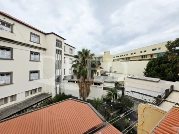 Apartamento T2 para Venda em Funchal (Se)