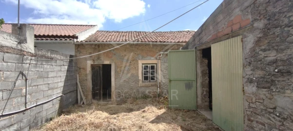 Moradia T2 para Venda em Nossa Senhora do Pópulo, Coto e São Gregório