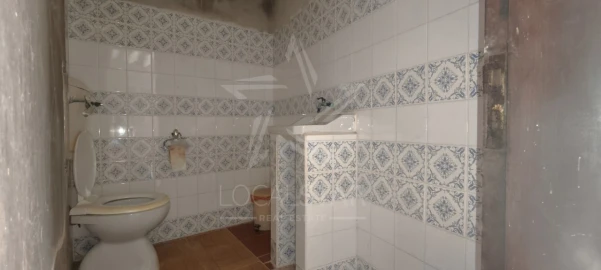 Moradia T2 para Venda em Nossa Senhora do Pópulo, Coto e São Gregório