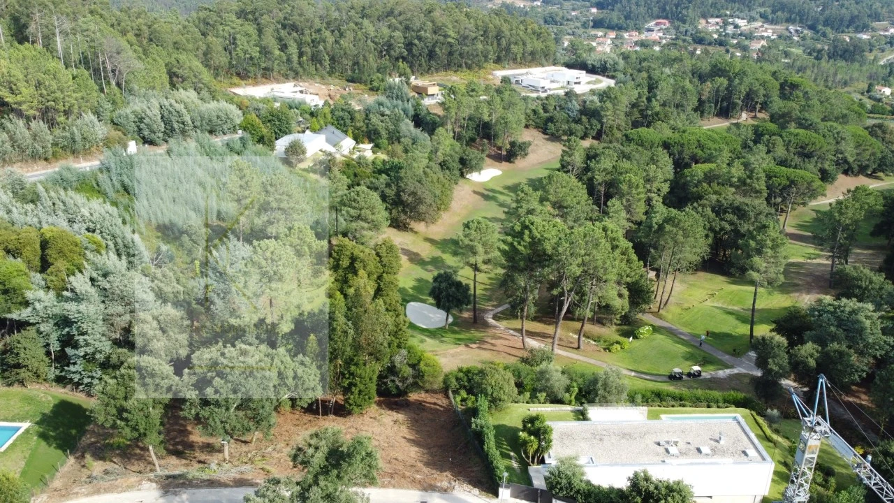 Terreno para Venda em Fornelos e Queijada Foto 11
