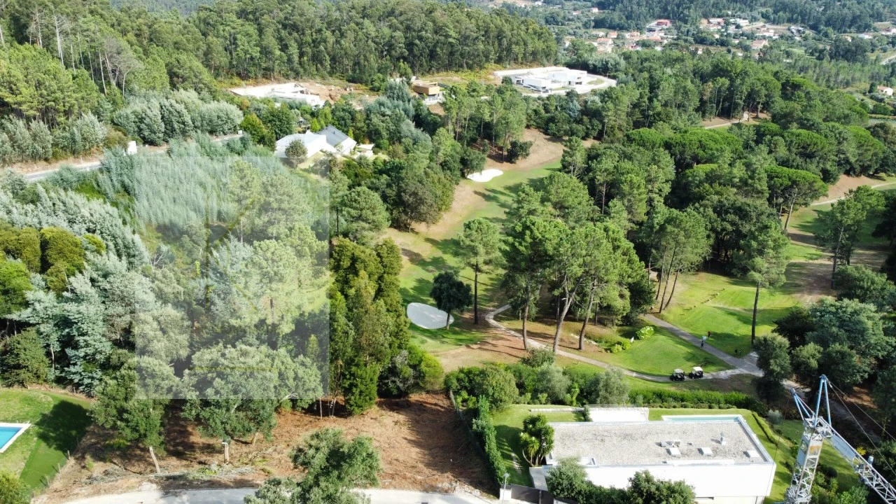 Terreno para Venda em Fornelos e Queijada Foto 21