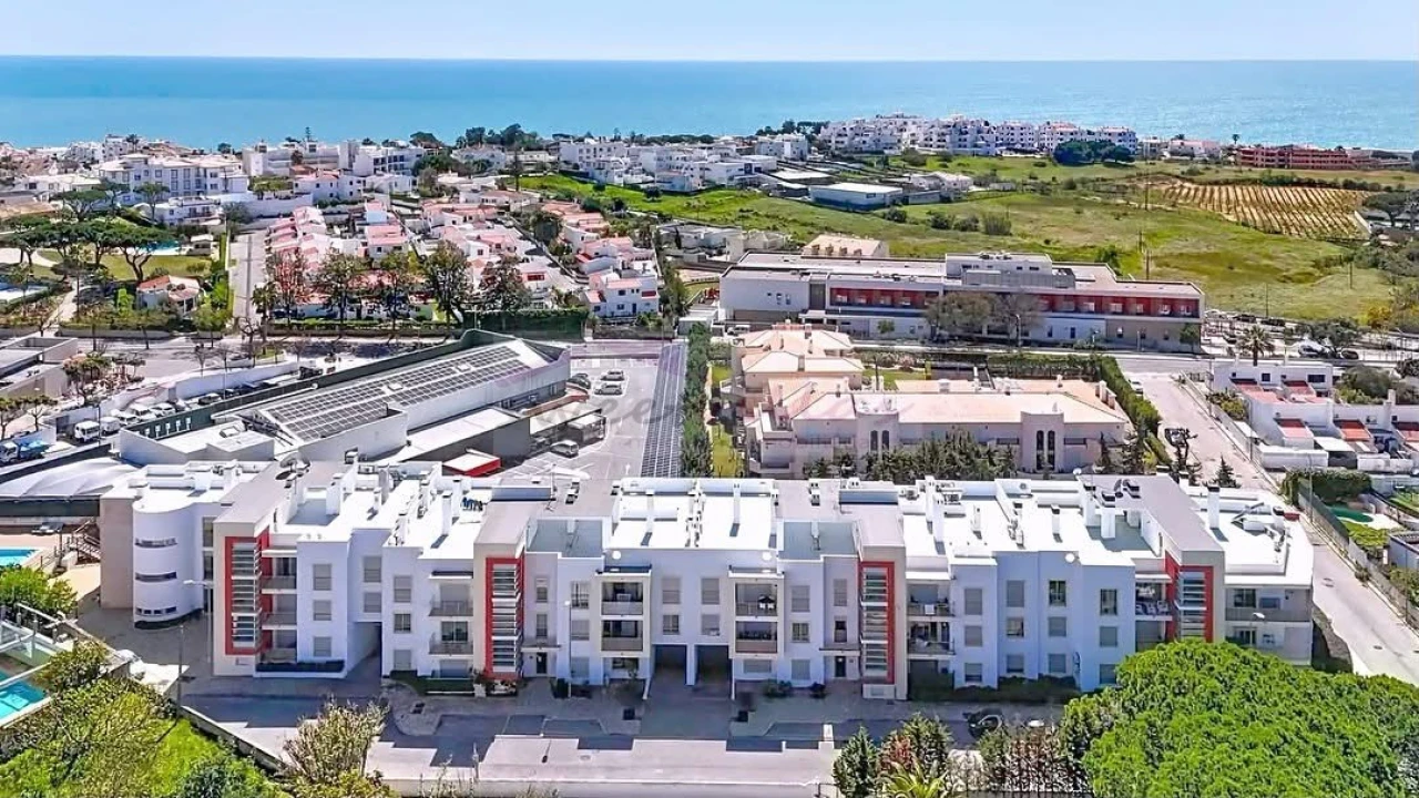 Apartamento T1 para Venda em Albufeira e Olhos de Água Foto 1
