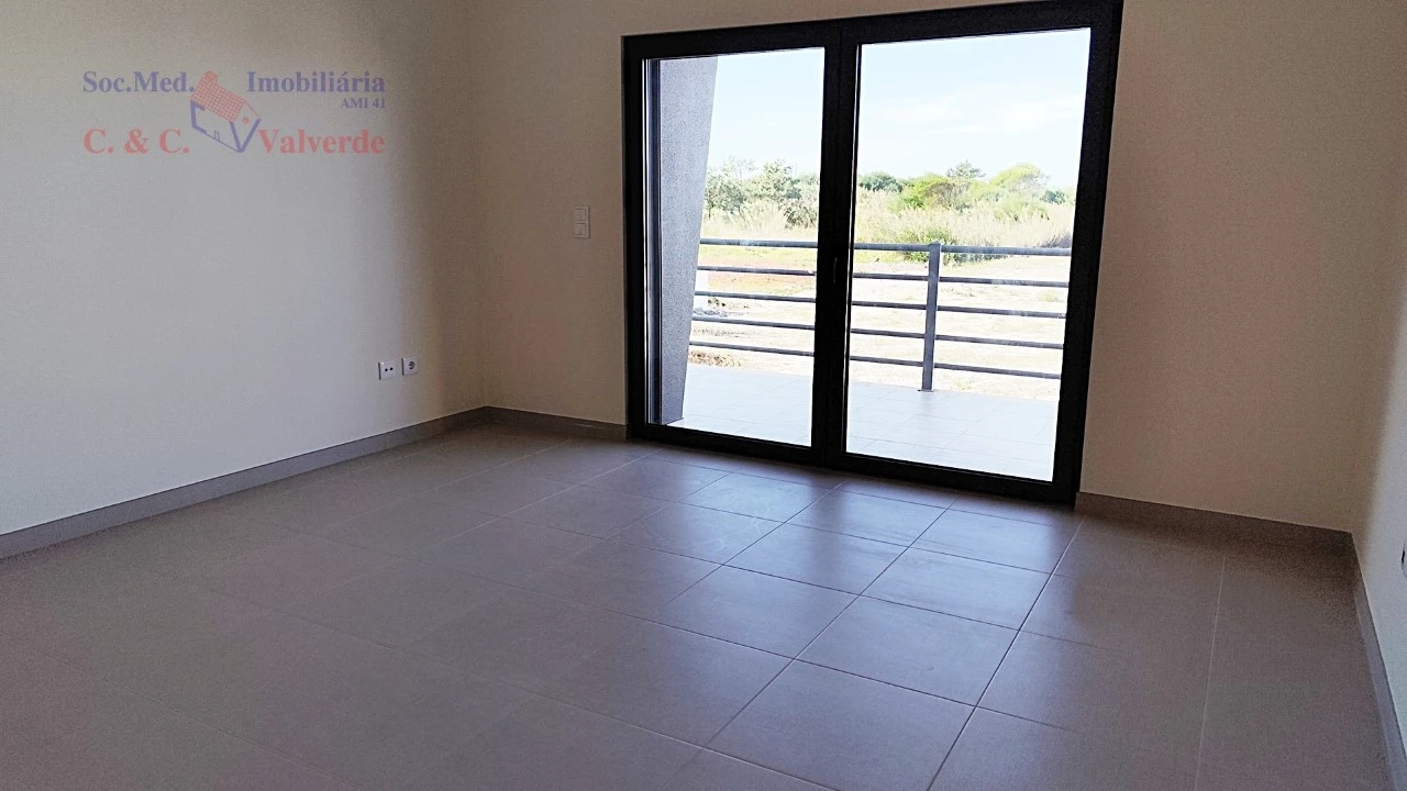 Moradia T4 para Venda em Silveira Foto 15
