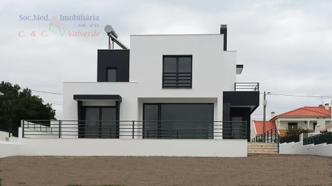 Moradia T4 para Venda em Silveira