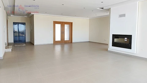 Moradia T4 para Venda em Silveira