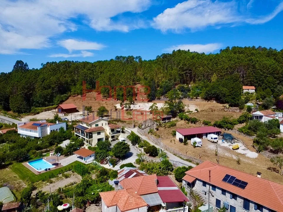 Moradia T4 para Venda em Castro Daire Foto 48