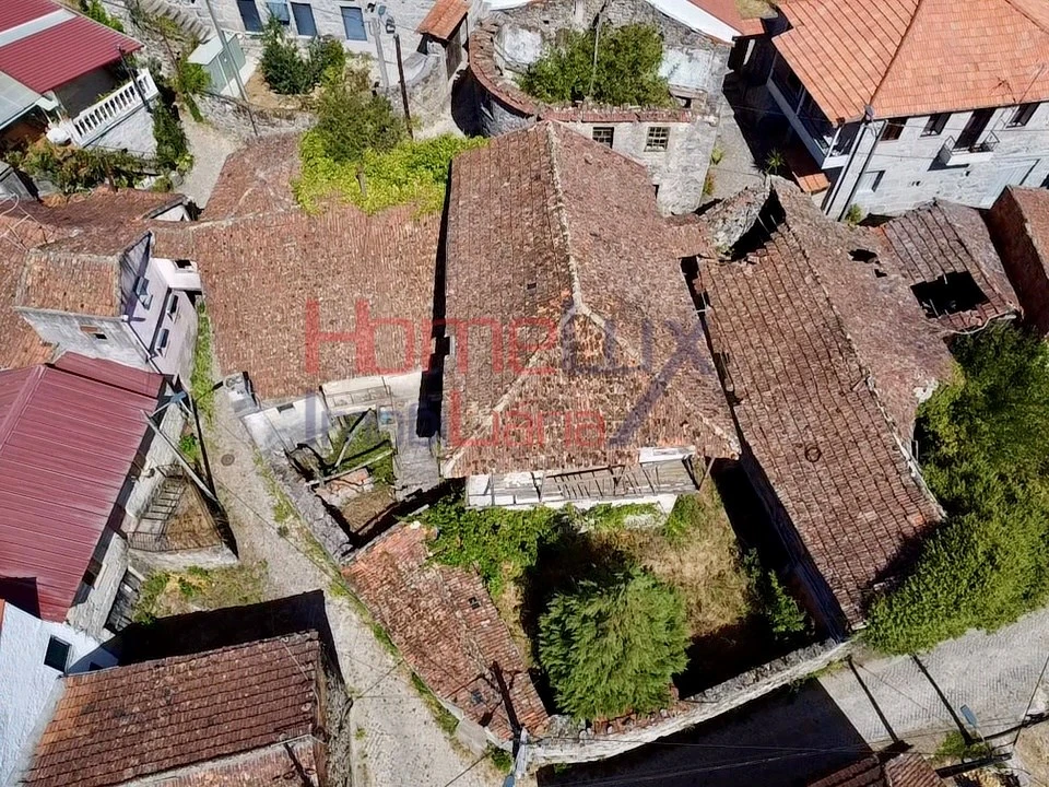 Moradia T4 para Venda em Castro Daire Foto 2