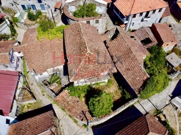 Moradia T4 para Venda em Castro Daire