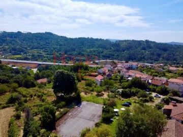 Moradia T4 para Venda em Castro Daire