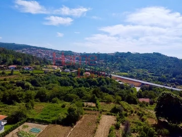 Moradia T4 para Venda em Castro Daire