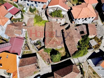 Moradia T4 para Venda em Castro Daire
