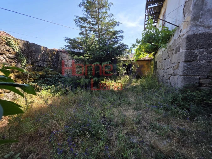 Moradia T4 para Venda em Castro Daire Foto 36