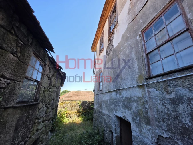 Moradia T4 para Venda em Castro Daire Foto 37