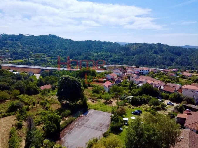 Moradia T4 para Venda em Castro Daire Foto 46
