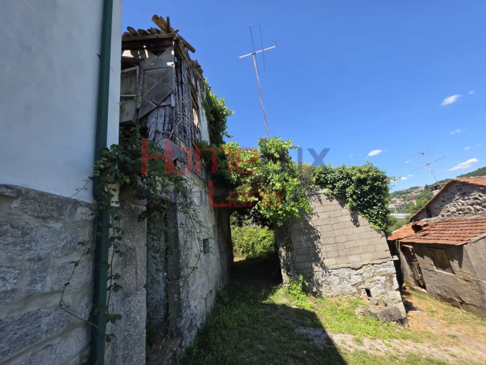 Moradia T4 para Venda em Castro Daire Foto 10