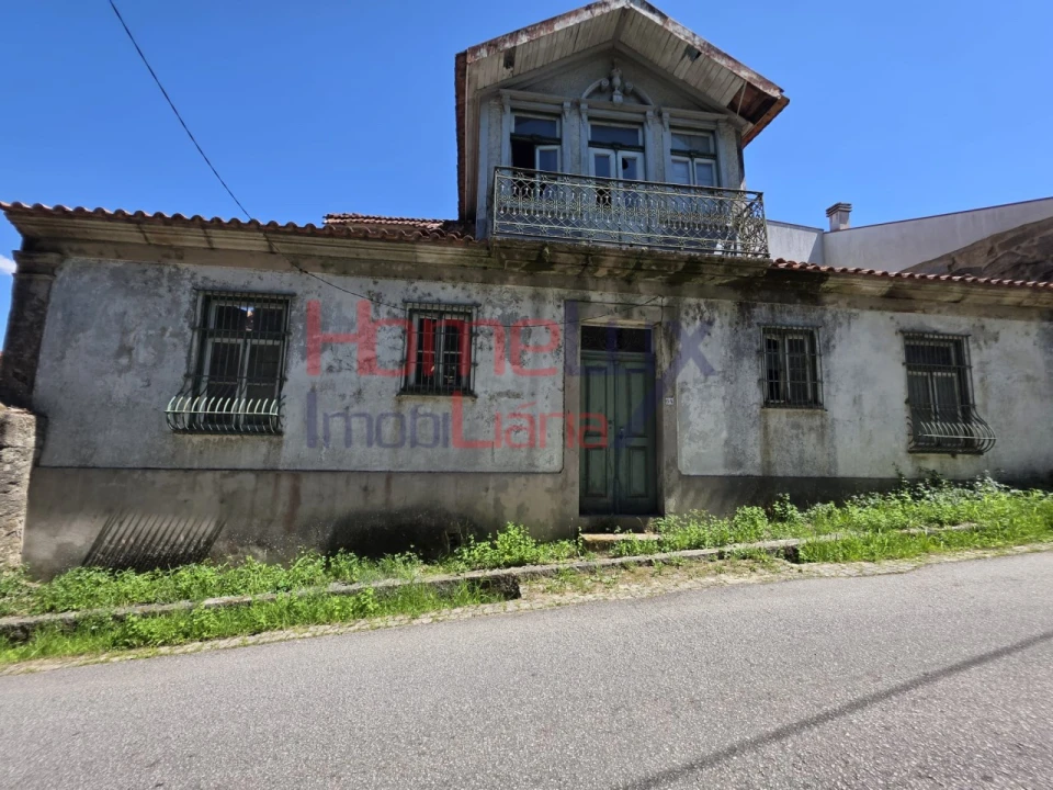 Moradia T4 para Venda em Castro Daire Foto 16