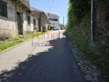 Moradia T4 para Venda em Castro Daire