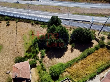 Moradia T4 para Venda em Castro Daire