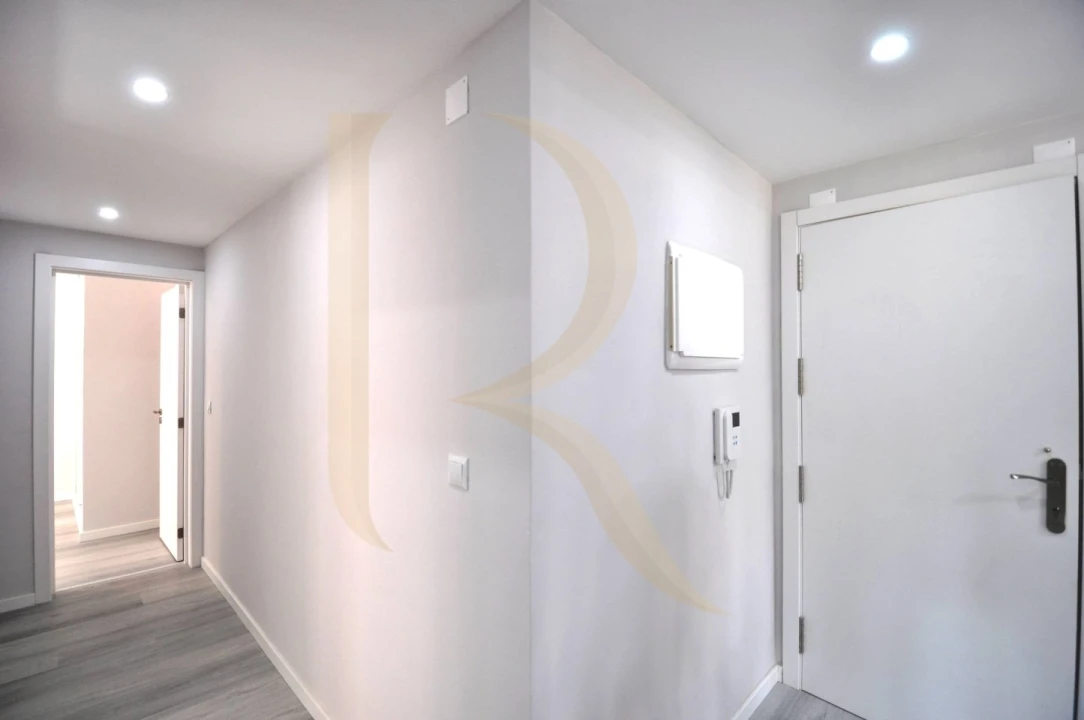 Apartamento T2 para Venda em Corroios Foto 6