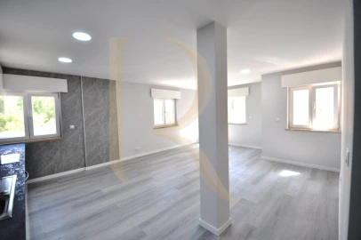 Apartamento T2 para Venda em Corroios