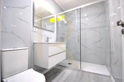 Apartamento T2 para Venda em Corroios