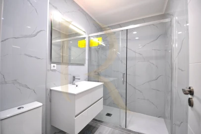 Apartamento T2 para Venda em Corroios
