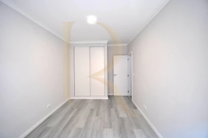 Apartamento T2 para Venda em Corroios