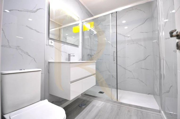 Apartamento T2 para Venda em Corroios Foto 8