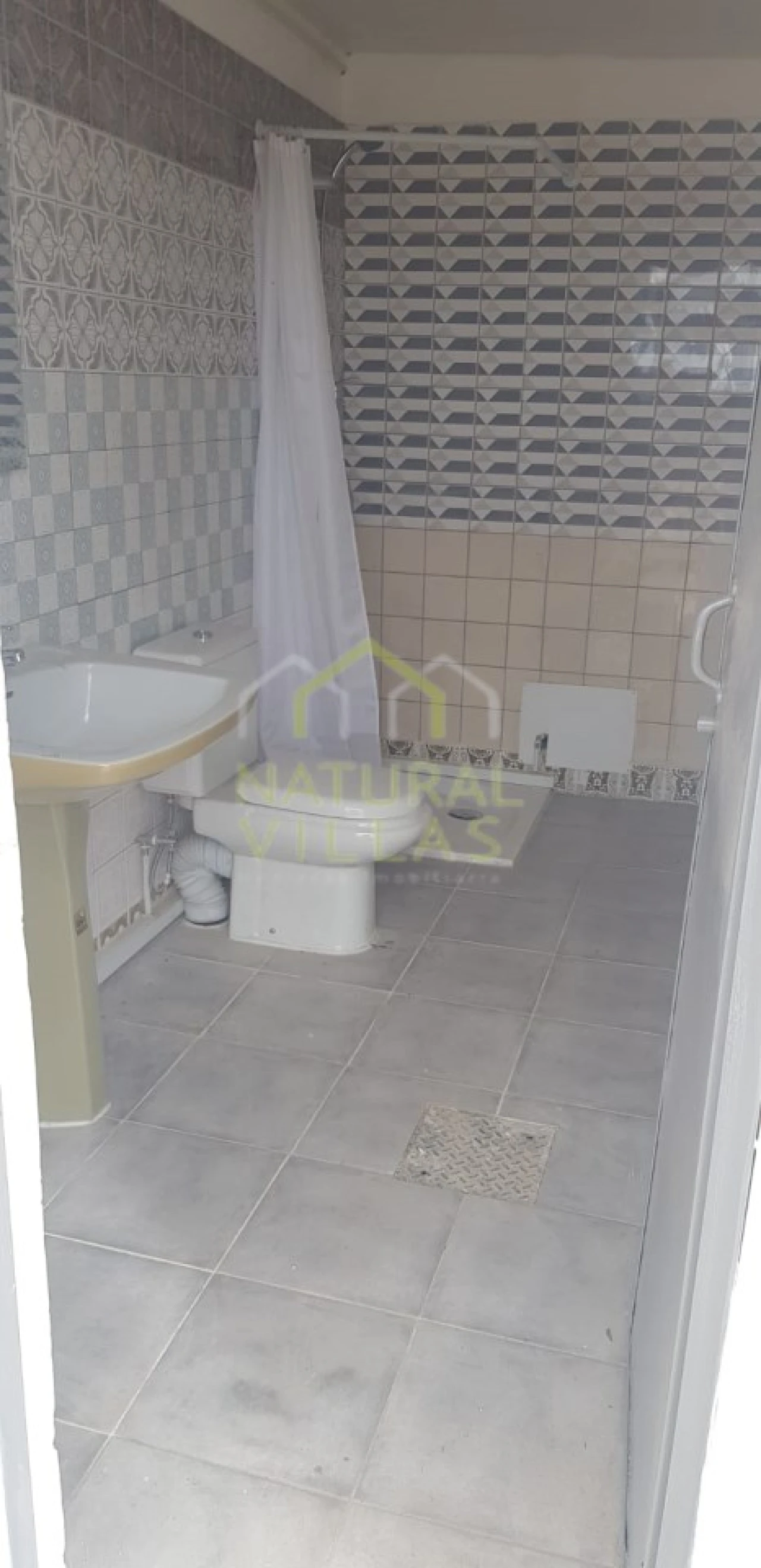 Armazém para Arrendamento em Faro (Sé e São Pedro) Foto 5