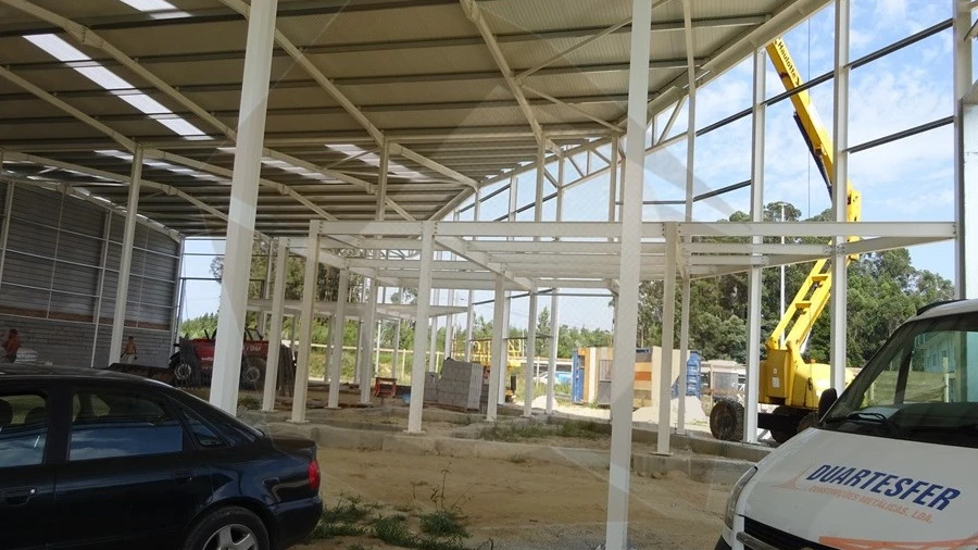 Armazém para Venda em Coronado (São Romão e São Mamede)