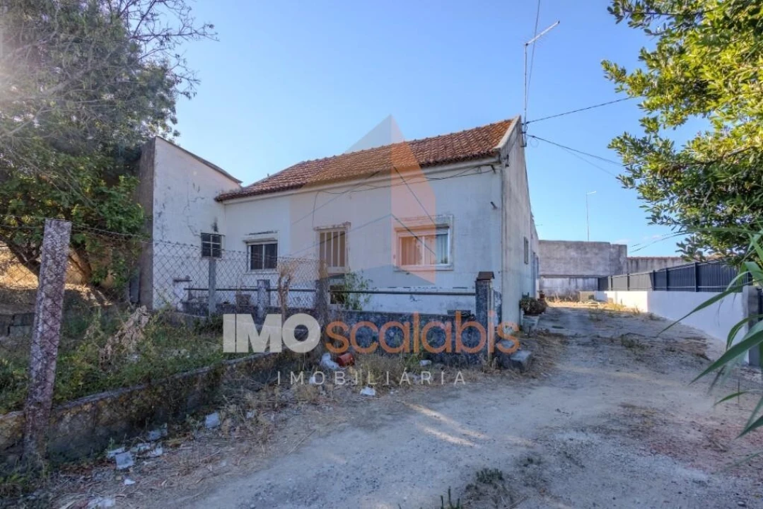 Moradia T2 para Venda em Moçarria Foto 1