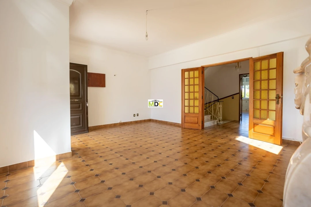Moradia T5 para Venda em Charneca de Caparica e Sobreda Foto 6