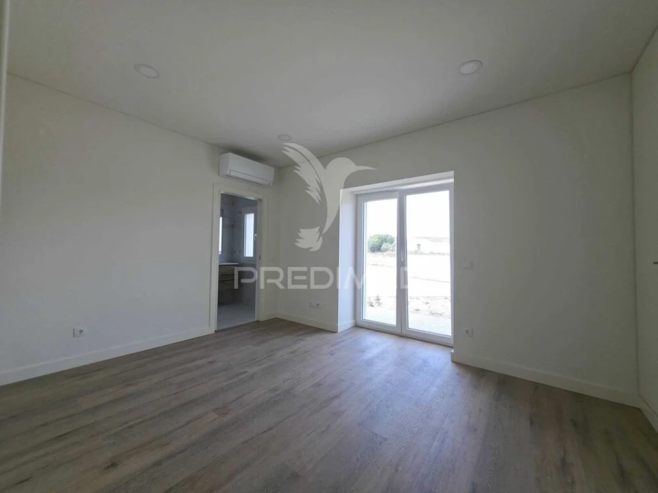 Moradia T3 para Venda em Rio Maior Foto 3