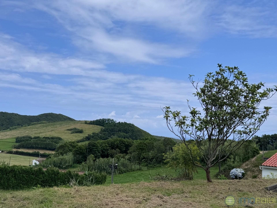 Moradia T4 para Venda em Ribeirinha Foto 7