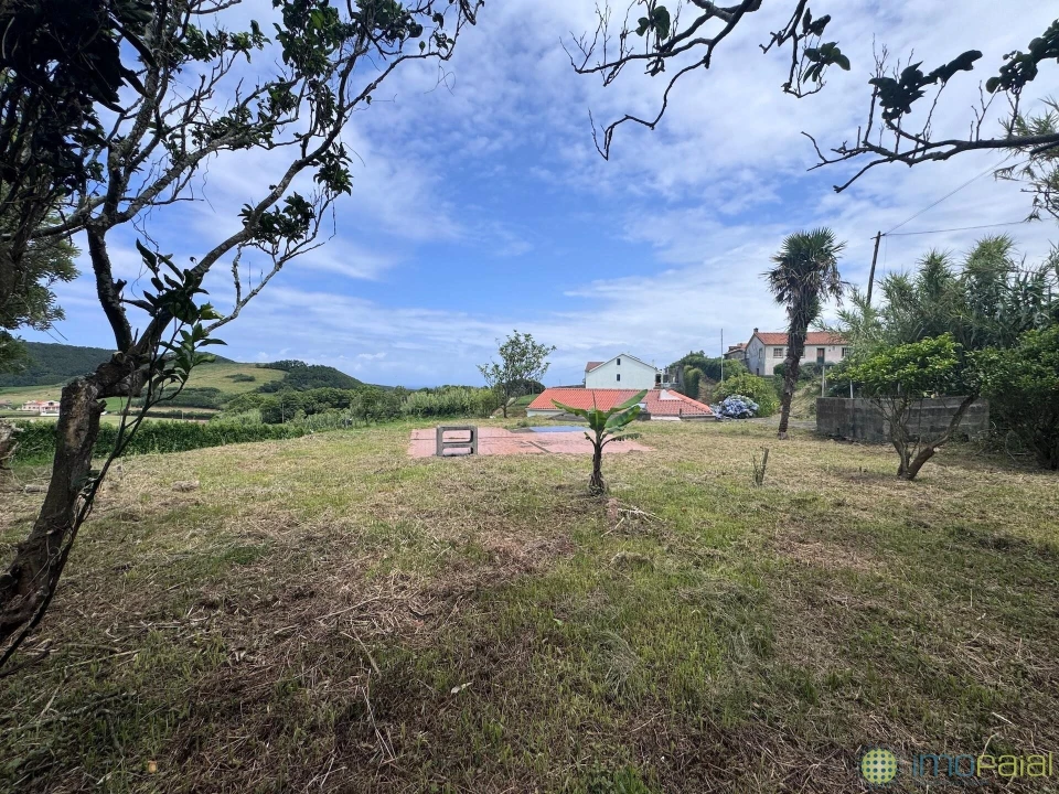 Moradia T4 para Venda em Ribeirinha Foto 6