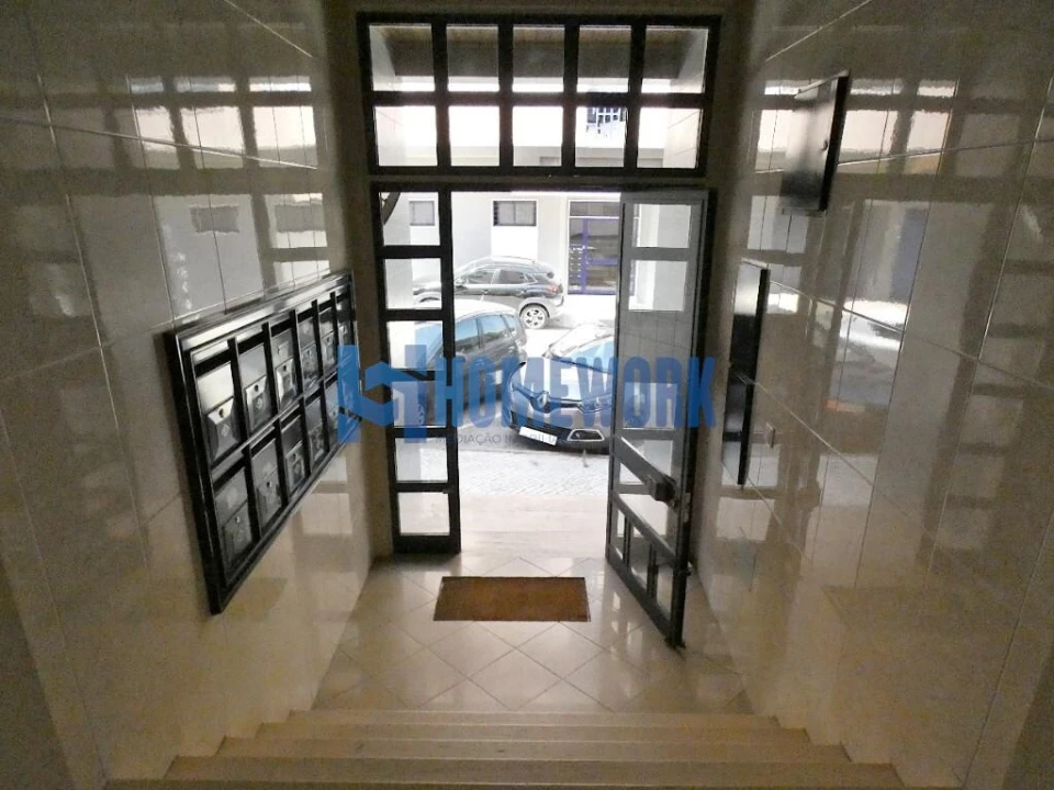 Apartamento T2 para Venda em Corroios Foto 18