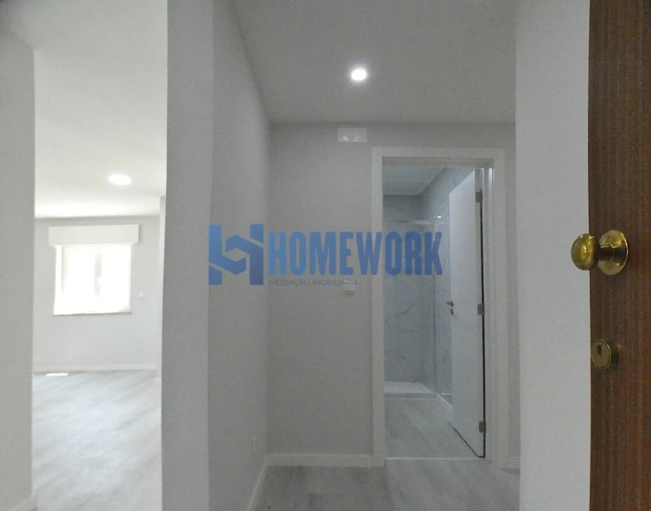 Apartamento T2 para Venda em Corroios Foto 4