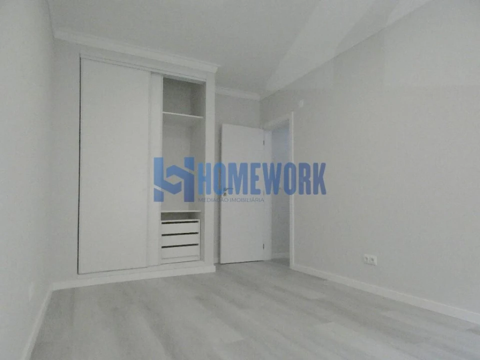 Apartamento T2 para Venda em Corroios Foto 10