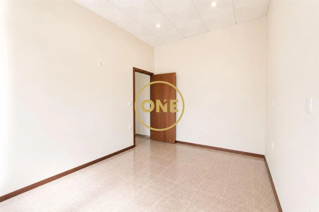 Apartamento T1 para Venda em Gondifelos, Cavalões e Outiz Foto 12