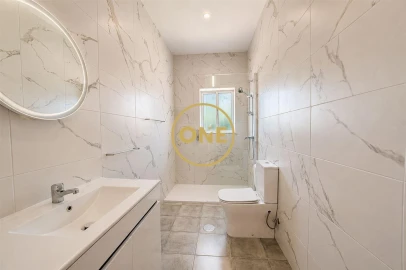 Apartamento T1 para Venda em Gondifelos, Cavalões e Outiz
