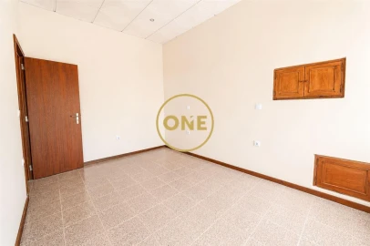 Apartamento T1 para Venda em Gondifelos, Cavalões e Outiz