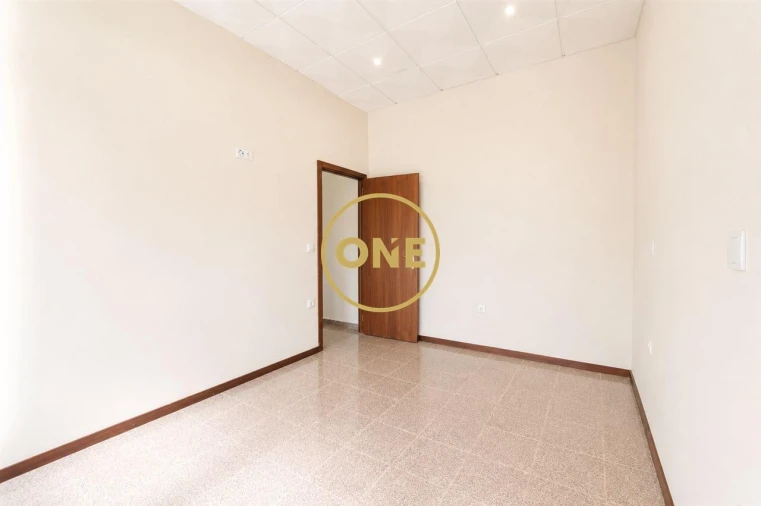 Apartamento T1 para Venda em Gondifelos, Cavalões e Outiz Foto 12