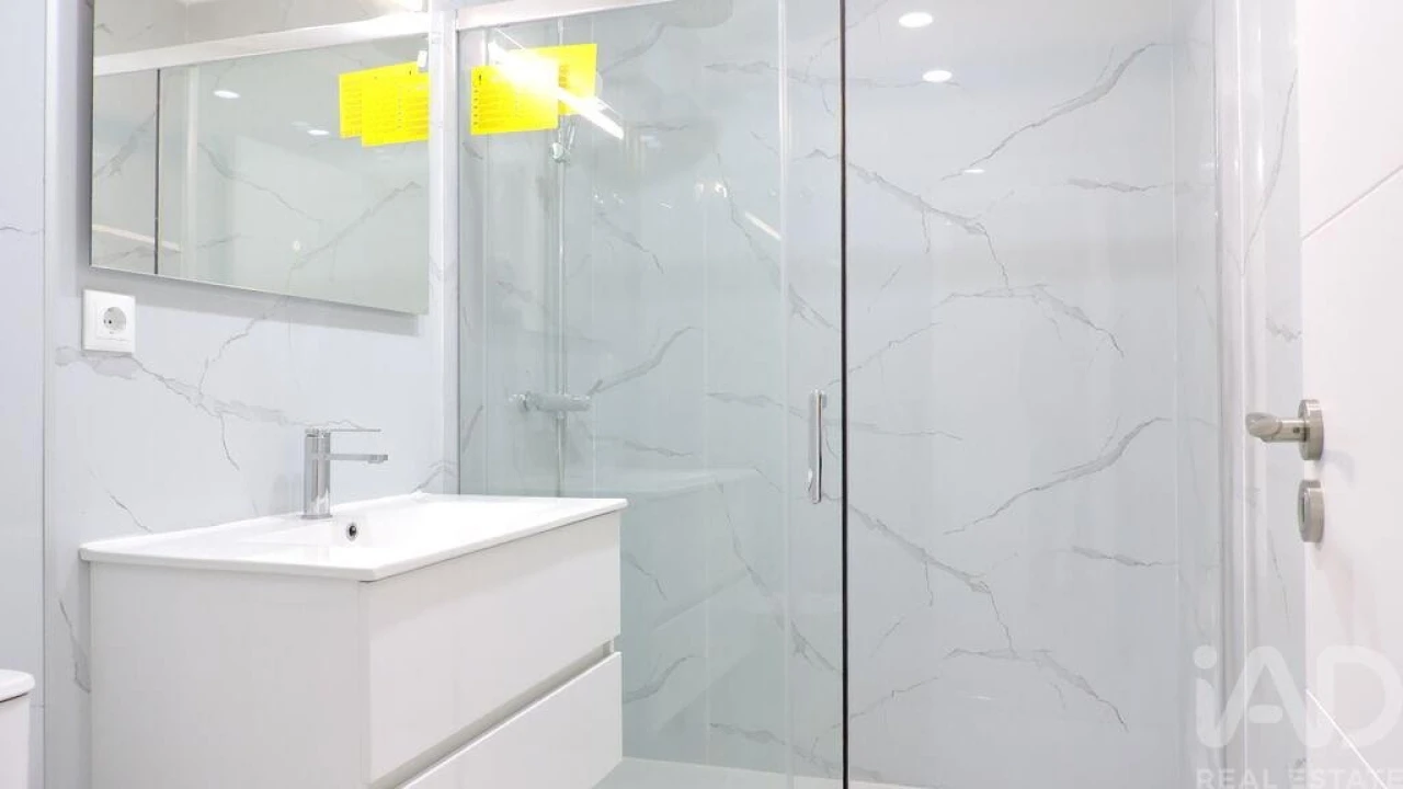 Apartamento para Venda em Corroios Foto 10