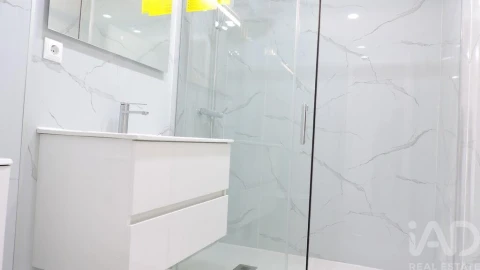 Apartamento para Venda em Corroios