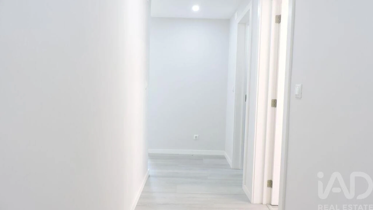 Apartamento para Venda em Corroios Foto 22