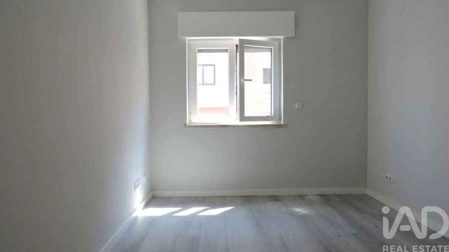 Apartamento para Venda em Corroios Foto 21