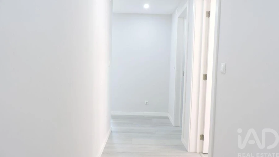 Apartamento para Venda em Corroios Foto 22