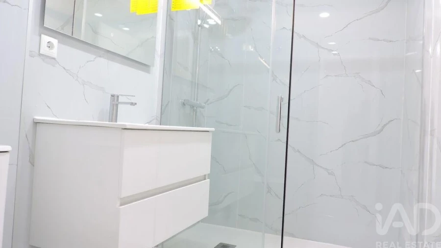 Apartamento para Venda em Corroios Foto 11
