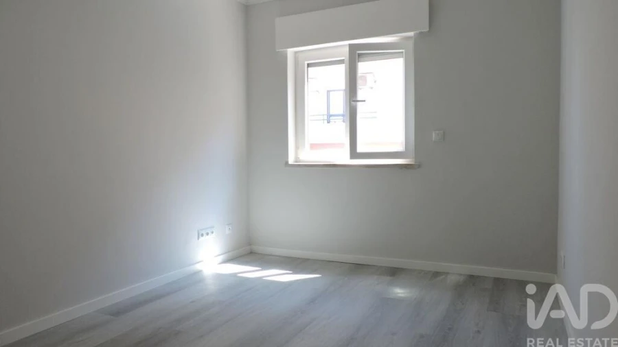 Apartamento para Venda em Corroios Foto 20
