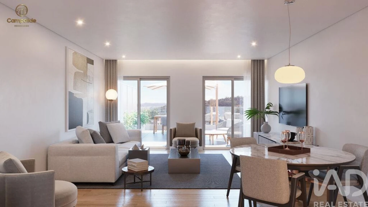Apartamento T2 para Venda em Campolide Foto 1